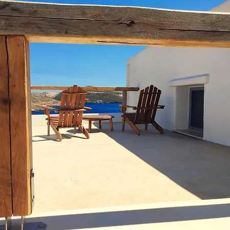 Daire Art Beachfront