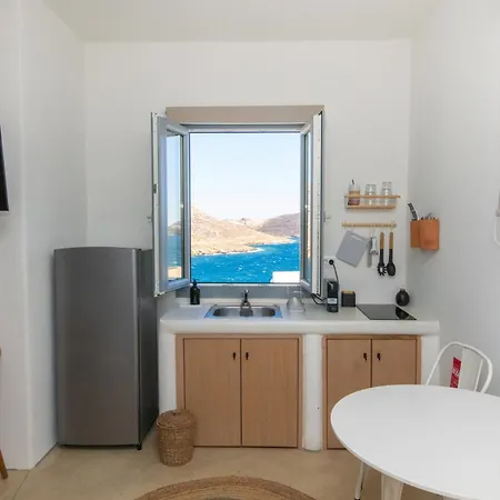 Daire Art Beachfront *