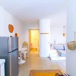 Art Beachfront Apartamento *