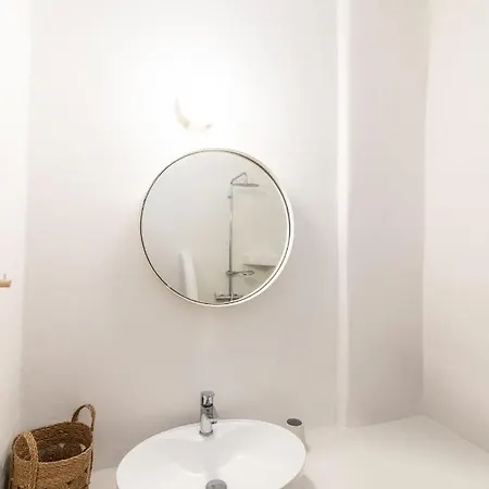 Art Beachfront Apartment *