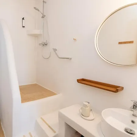 Art Beachfront Apartment *